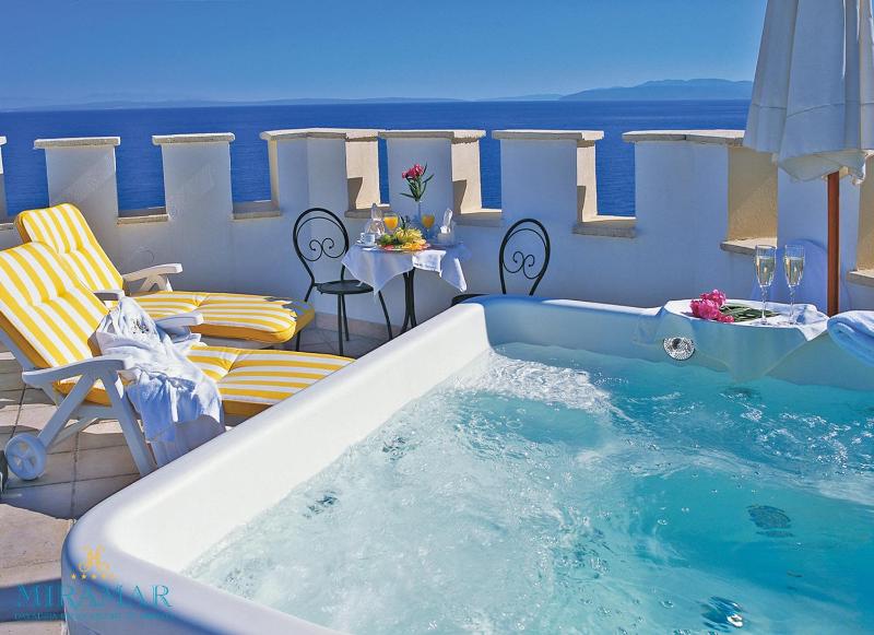 Presidential Suite image 2