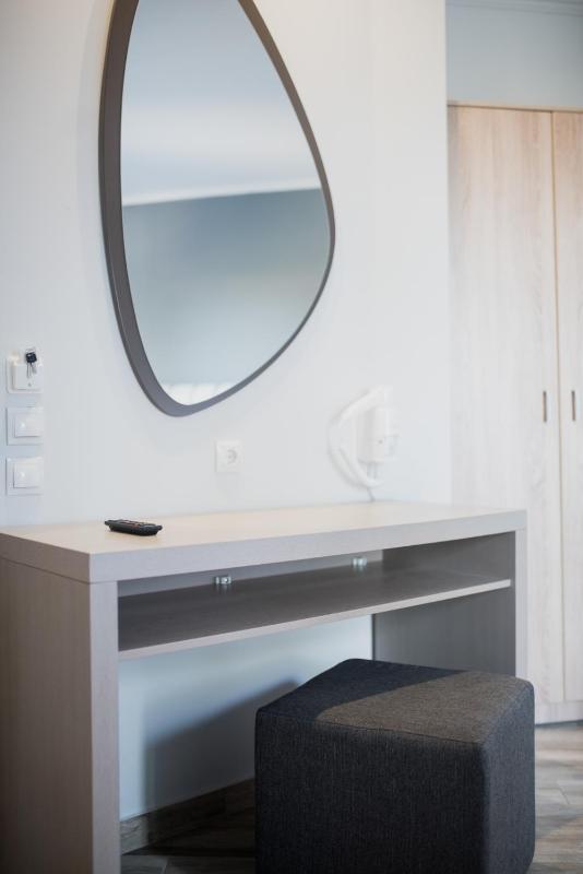Deluxe Double Room image 3
