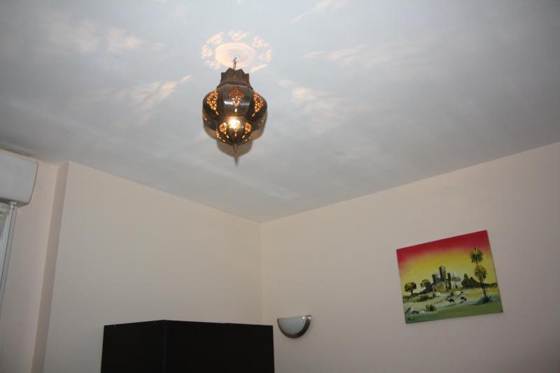 Single Room image 3