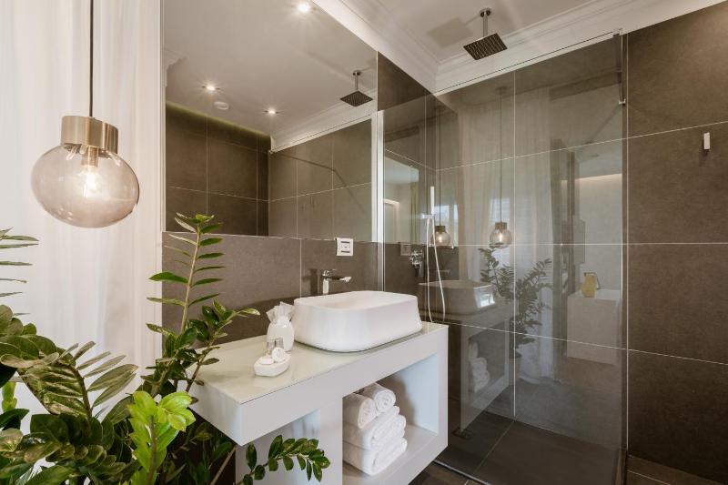 Triple Room image 3