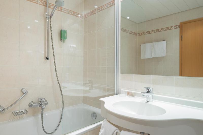 Comfort Double or Twin Room image 3