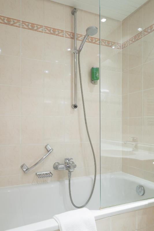 Comfort Double or Twin Room image 4