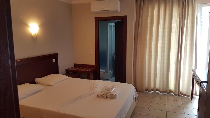 Double or Twin Room with Mountain View image 4