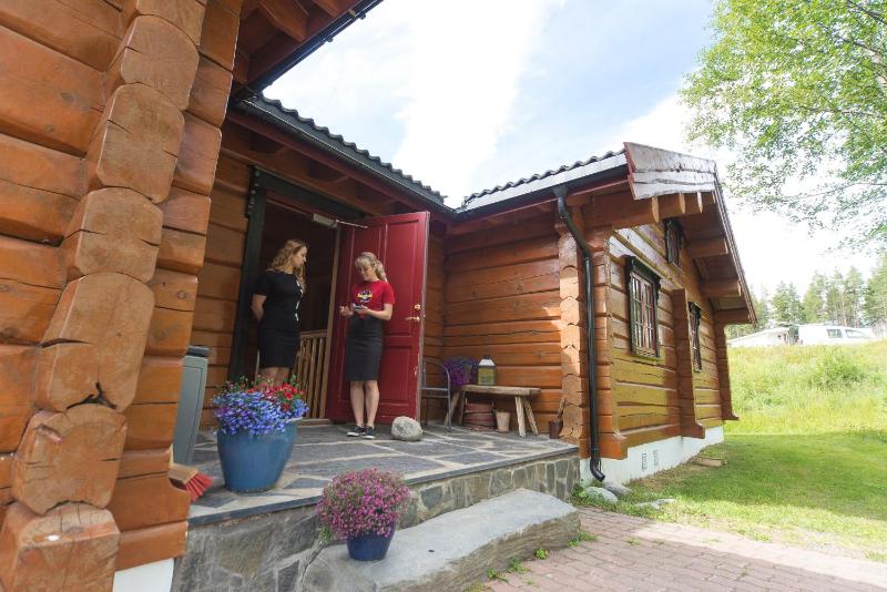 Family Bungalow image 2