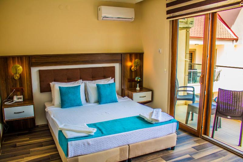 Standard Double Room image 4