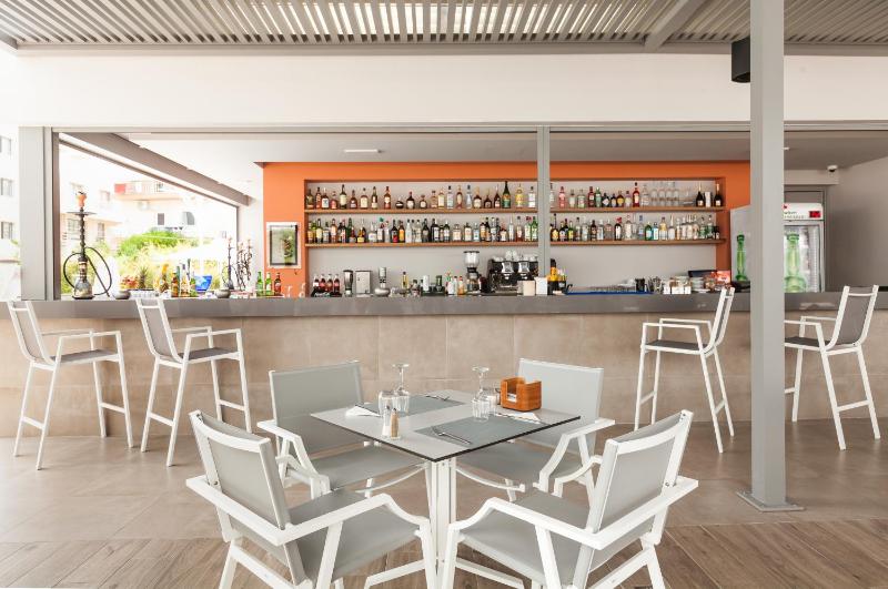Blue Lagoon City Hotel - image 5