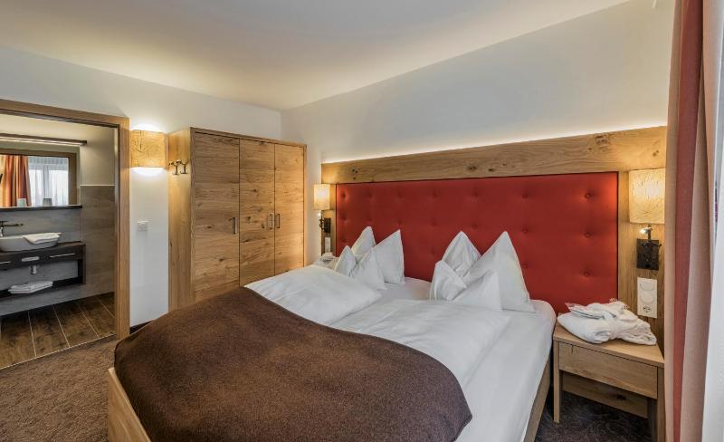 Three-Bedroom Apartment image 4