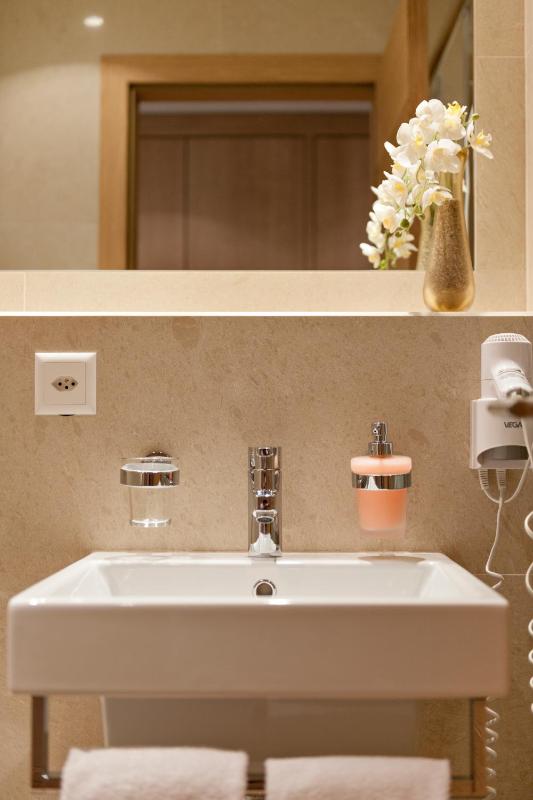 Hotel Piz St. Moritz - image 35