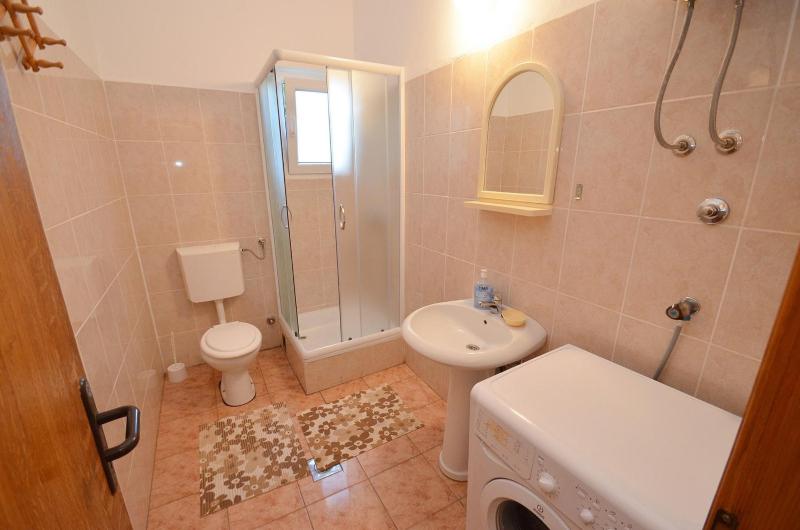 Apartmani Prcanj - image 8