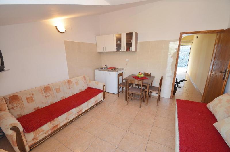 Apartmani Prcanj - image 14