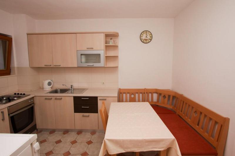 One-Bedroom Suite image 3