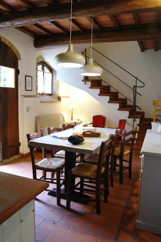 Three-Bedroom Apartment with Terrace image 3