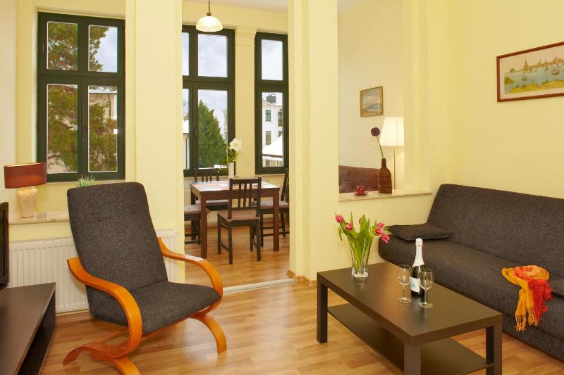 One-Bedroom Apartment image 3