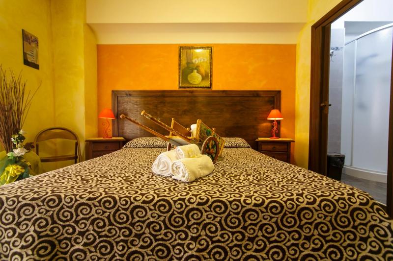 Double or Twin Room with Balcony image 4
