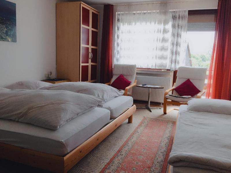Comfort Triple Room image 3