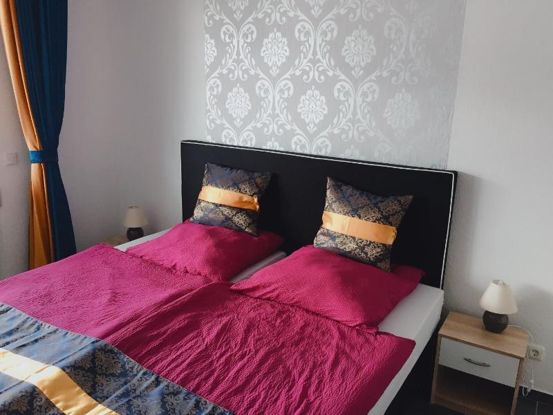 Twin Room with Balcony image 1
