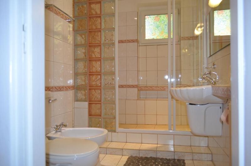 Apartment image 3
