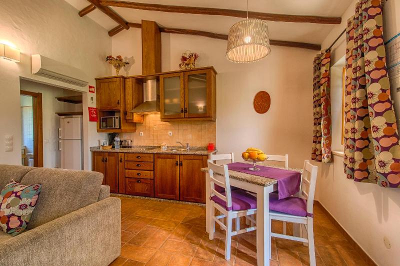 One-Bedroom Apartment with Garden View image 4