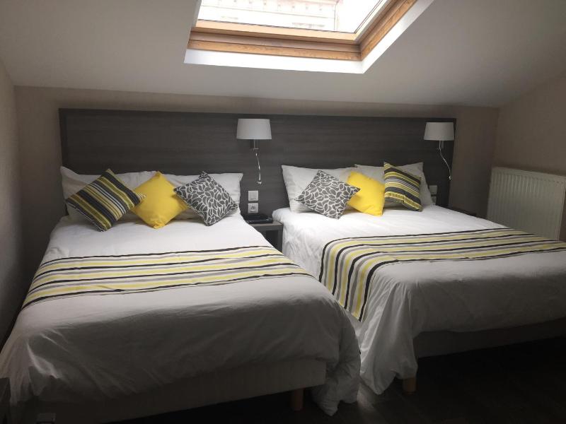 Superior Double Room with Two Double Beds image 4