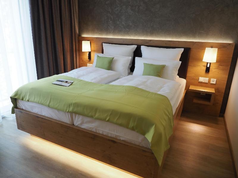 Double Room image 4