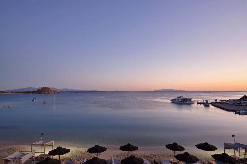 Deluxe Double Room with Sea View image 2