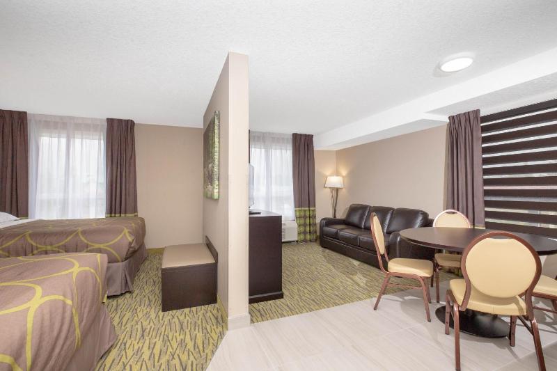 Super 8 Canmore - image 9