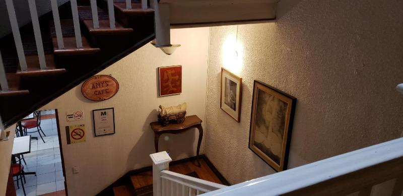 Anys Hostal - image 2