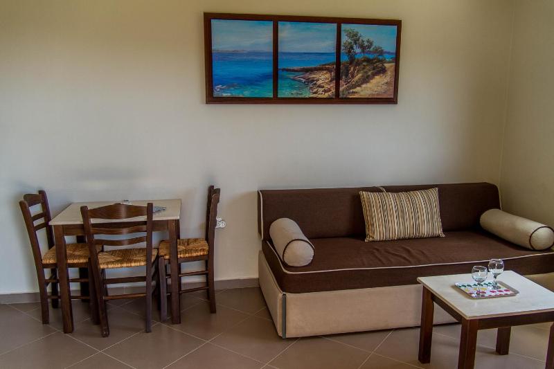 Deluxe Apartments with Sea view & Private Outdoor Hot Tub image 4