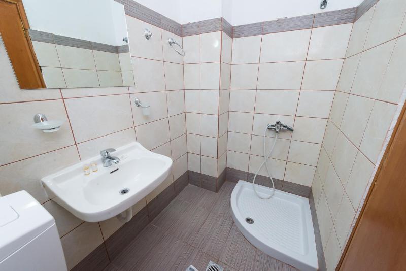 Galaxy Hotel - image 32