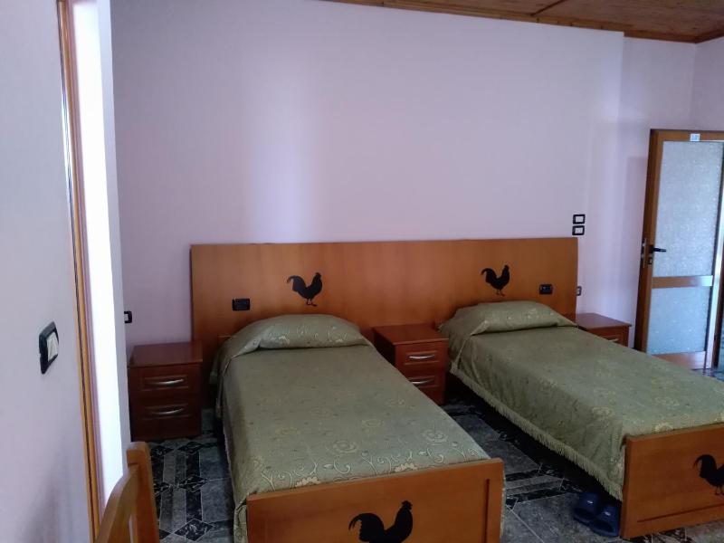 Family Room image 2