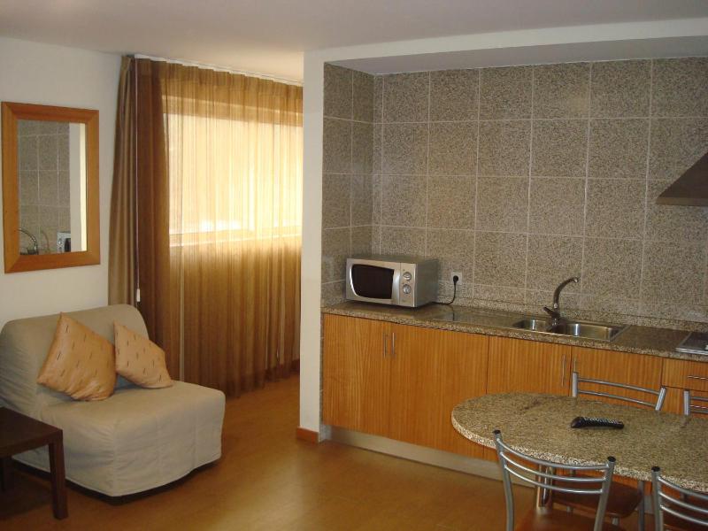 Studio (2 Adults) image 4