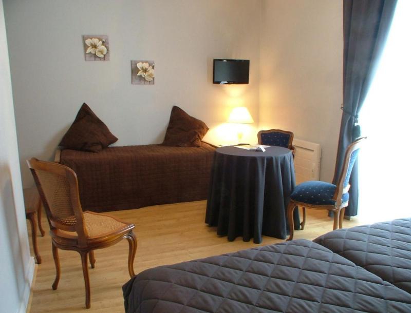 Comfort Triple Room image 3