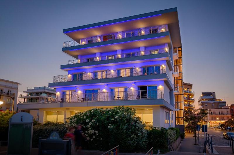 Hotel Tritone - image 1