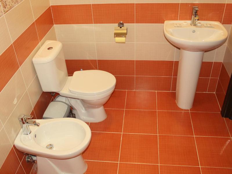 Twin Room image 1