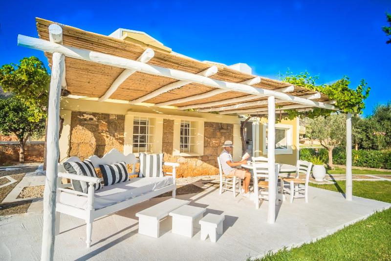 One-Bedroom Villa image 1