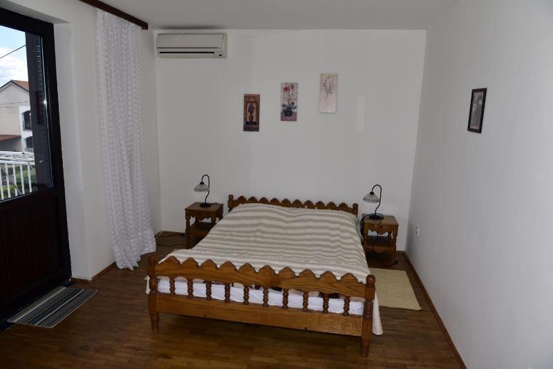 Apartment Palm tree - image 16