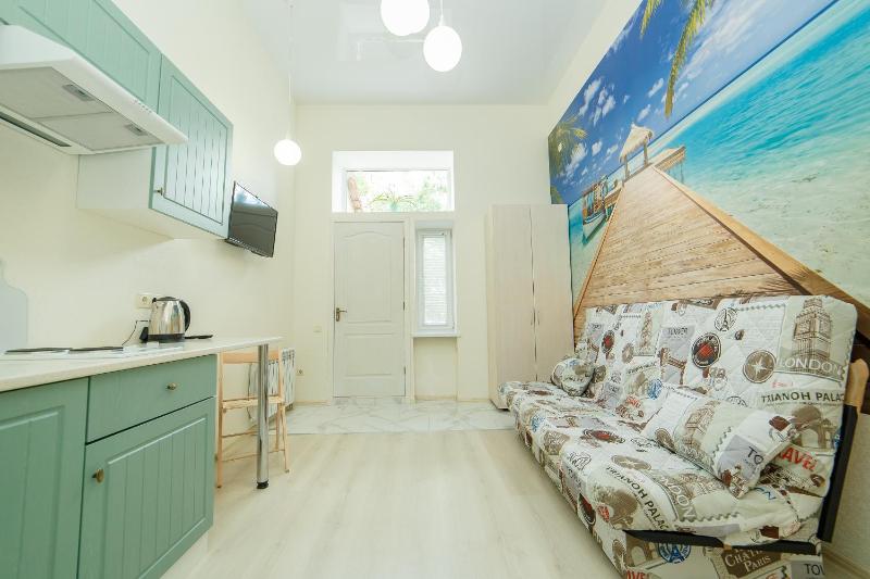 Apartment with Shower image 3
