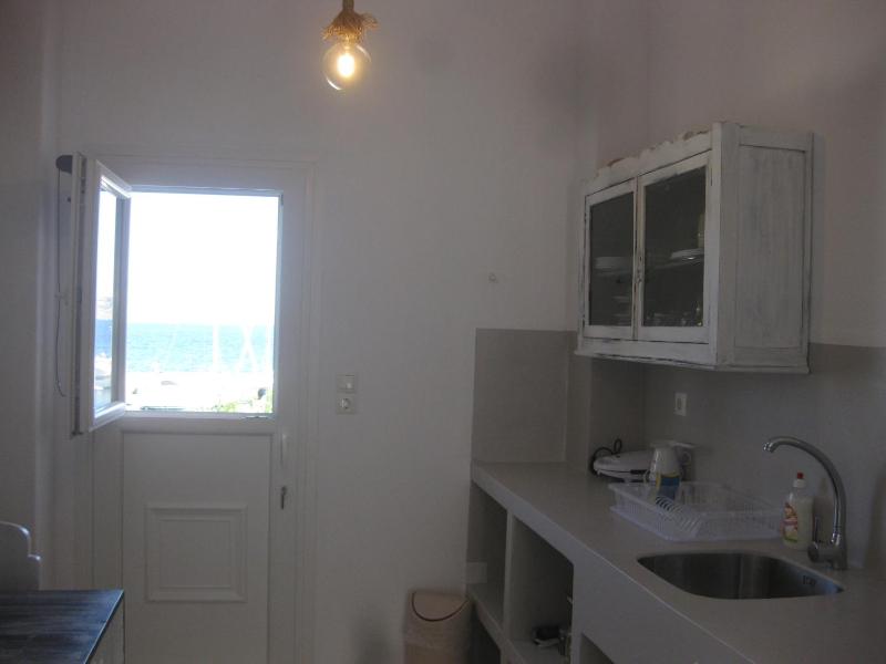 Triple Room with Sea View image 4