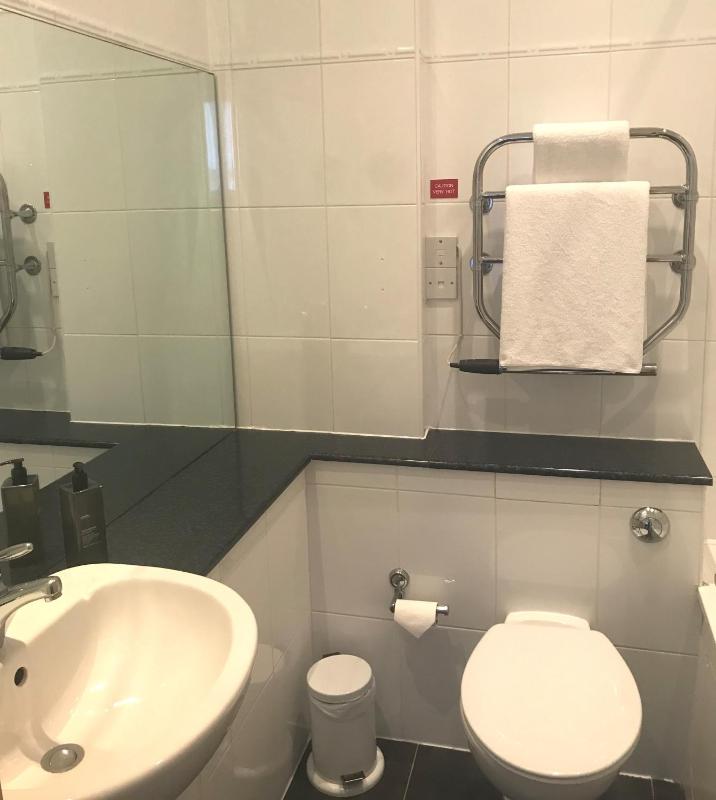 Superior Single Room image 3