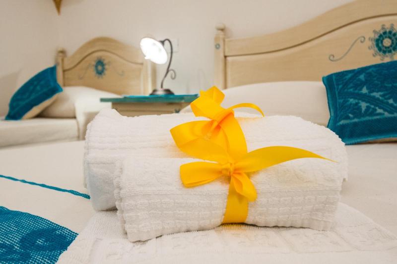Deluxe Triple Room image 3