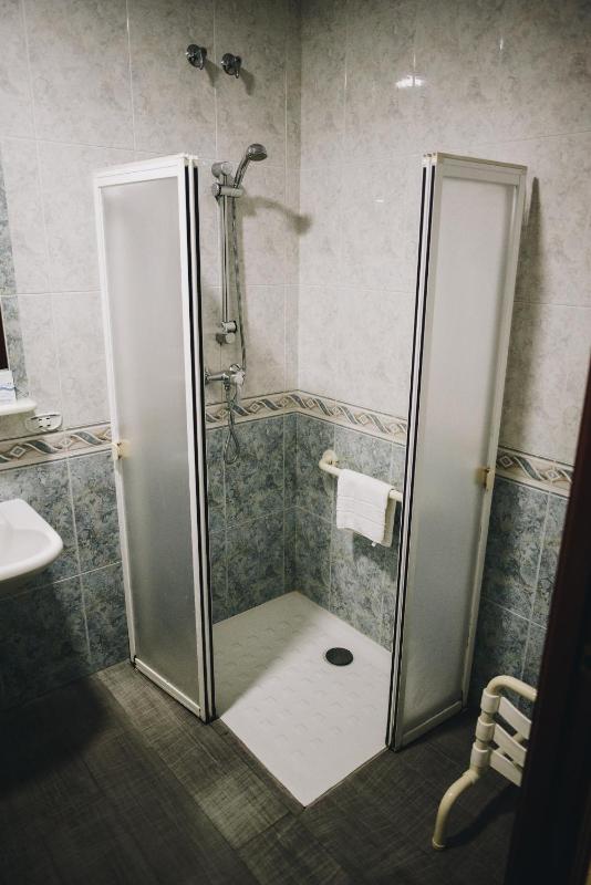 Double Room image 4