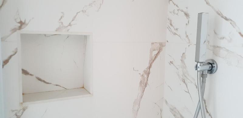 Double Room with Shared Bathroom image 3