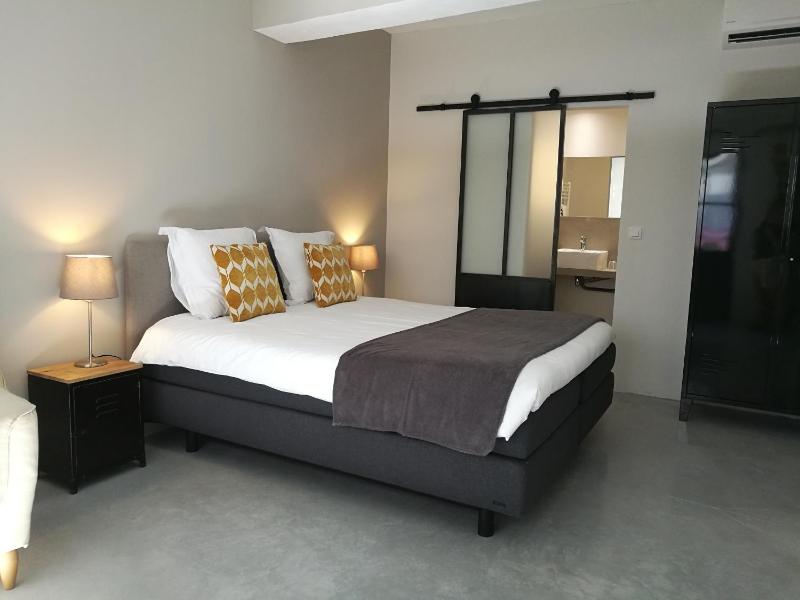 King Room - Disability Access image 3