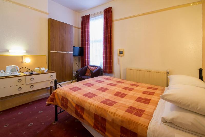 Large Double Room image 3