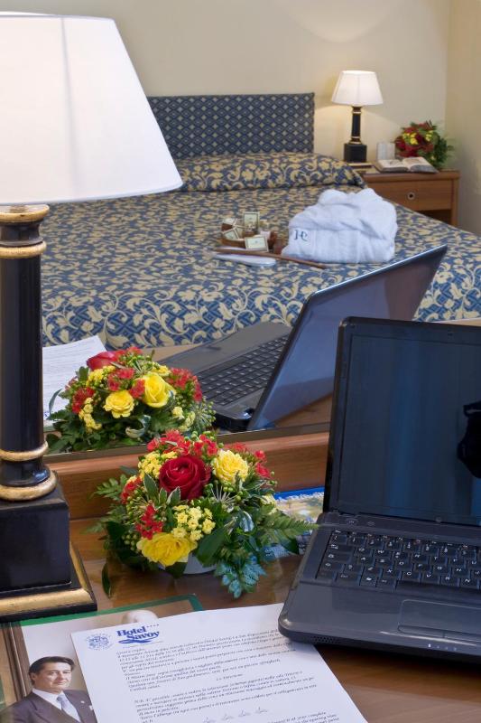 Quadruple Room image 4