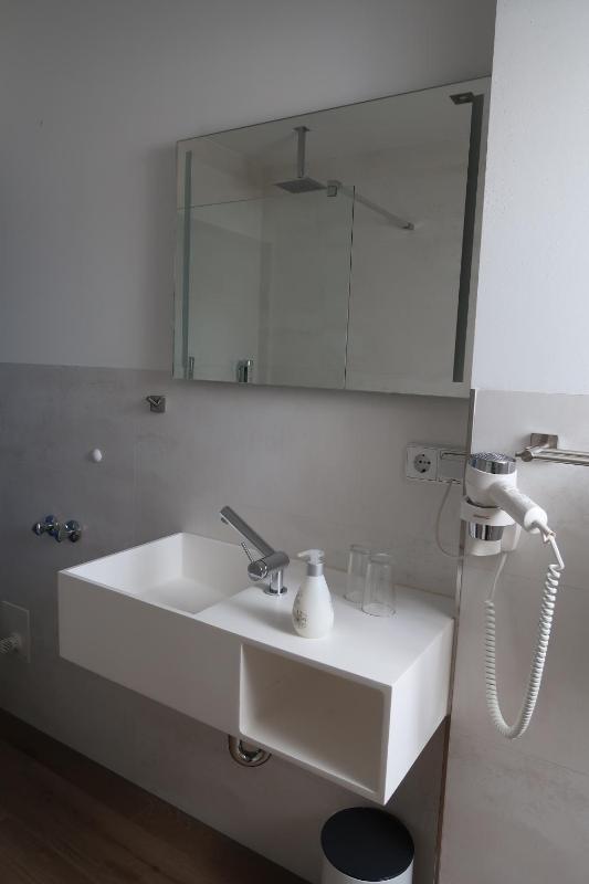 One-Bedroom Apartment image 3