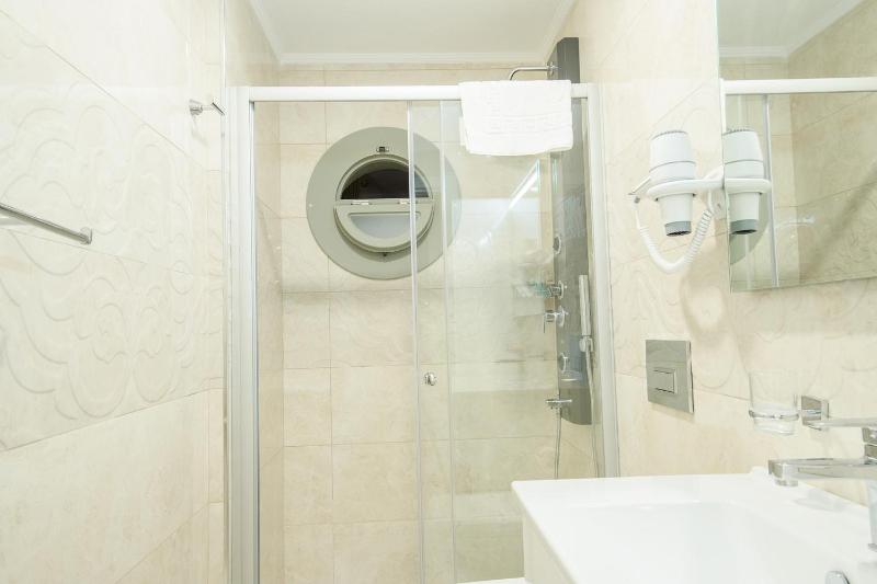 Cumbali Suite image 4