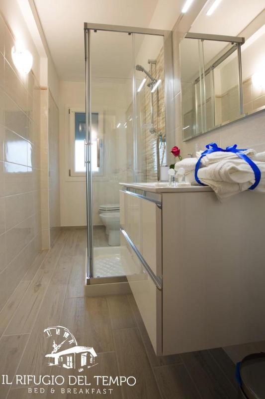 Double Room with Garden View image 3