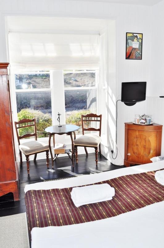 Double Room with Sea View image 3