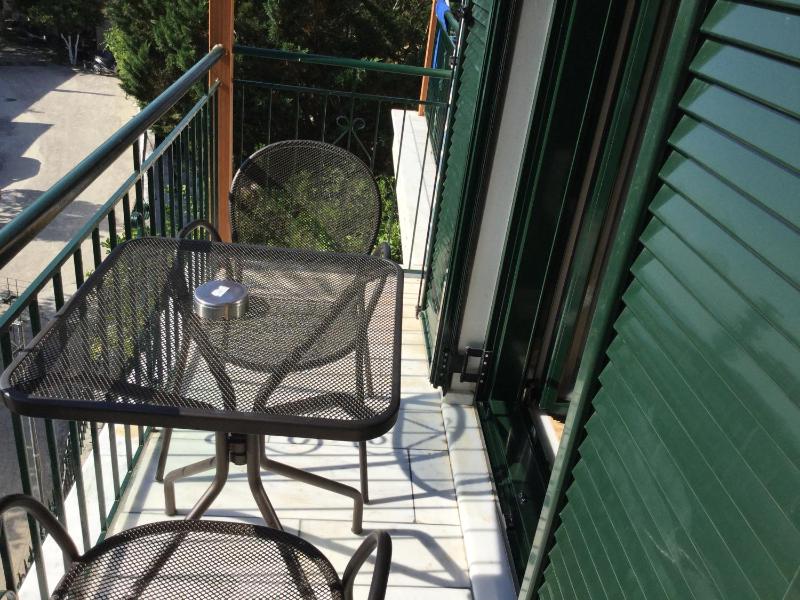 Studio with Small Balcony image 1